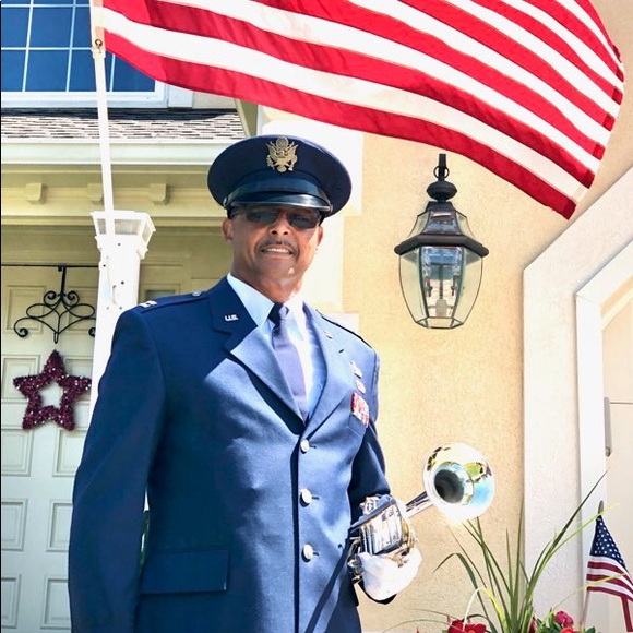 MEET THE POSHER - Picture 10 of 16